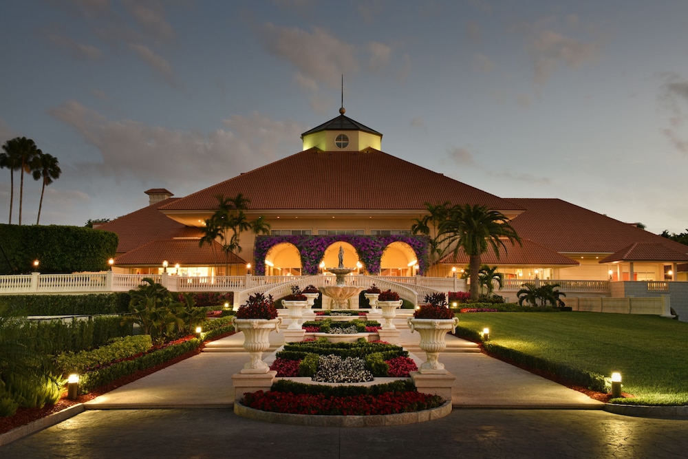 Trump National Doral Miami — Hotel building in Miami, Florida