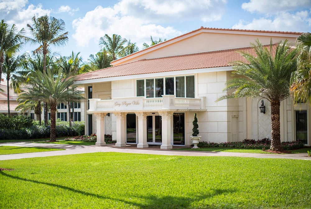Trump National Doral Miami — Hotel building in Miami, Florida