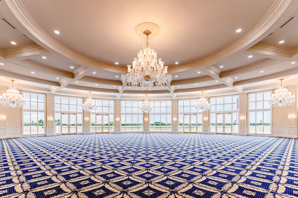 Trump National Doral Miami — Hotel building in Miami, Florida