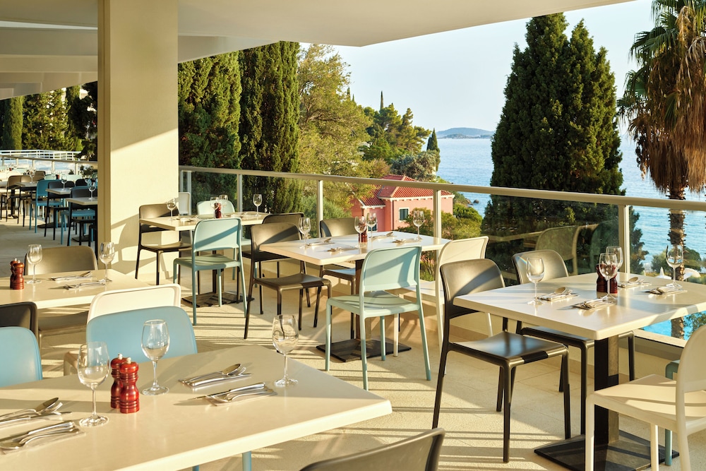 Maistra Select Astarea Hotel — Restaurant in Mlini, Dubrovnik-Neretva