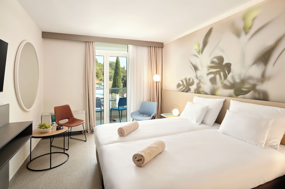 Maistra Select Astarea Hotel — Rooms in Mlini, Dubrovnik-Neretva