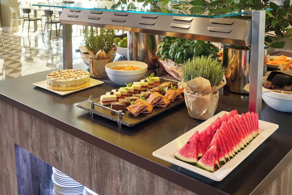 Maistra Select Astarea Hotel — Restaurant in Mlini, Dubrovnik-Neretva