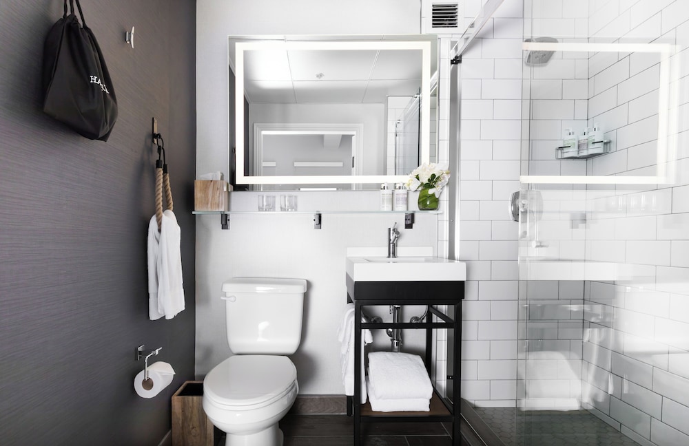 Harbor Court Hotel — Hotel rooms in San Francisco, California