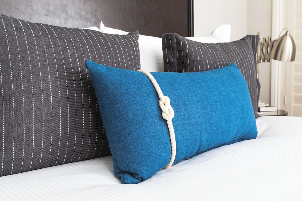 Harbor Court Hotel — Hotel rooms in San Francisco, California