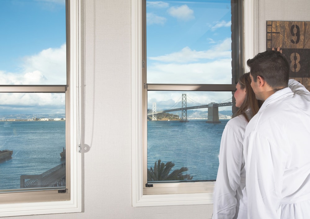 Harbor Court Hotel — Hotel rooms in San Francisco, California