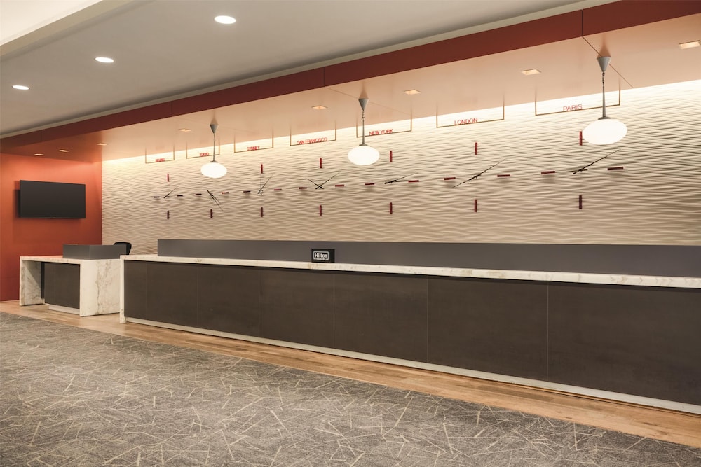 Hilton San Francisco Financial District — Hotel building in San Francisco, California
