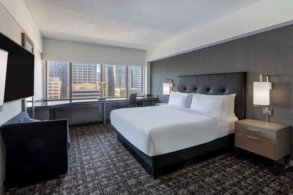 Hilton San Francisco Financial District — Hotel rooms in San Francisco, California