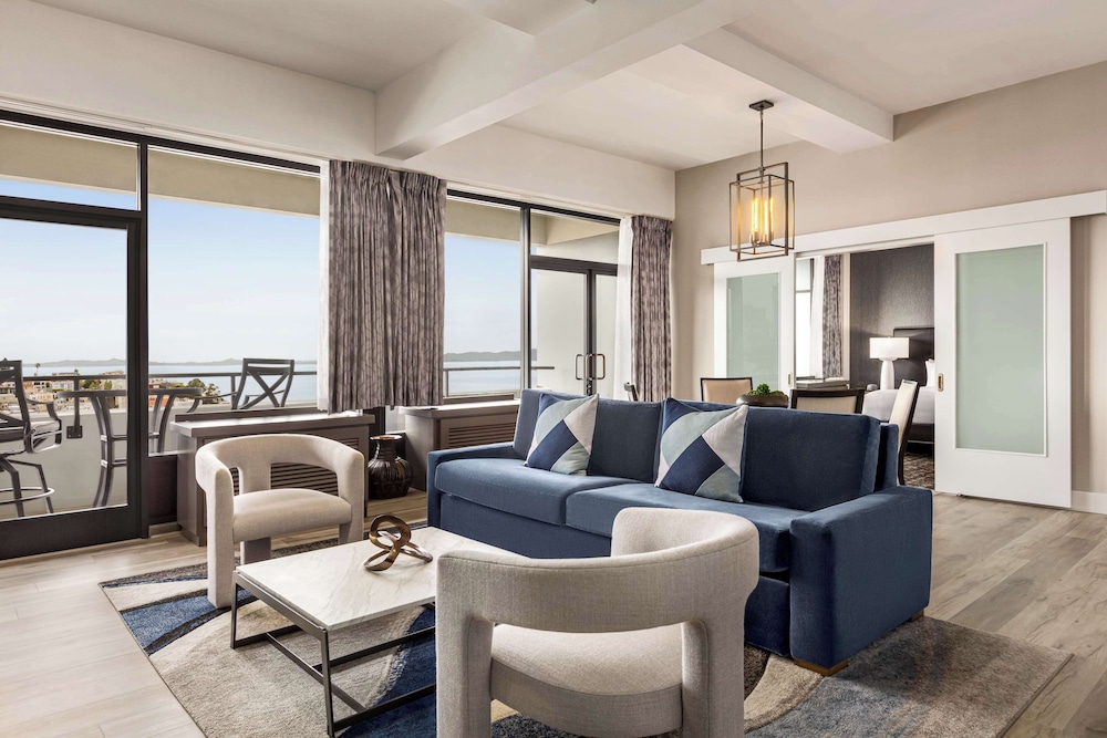 Hilton San Francisco Financial District — Hotel rooms in San Francisco, California