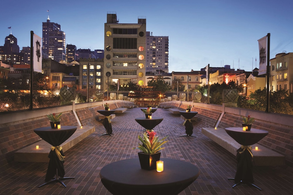 Hilton San Francisco Financial District — Restaurant & bars in San Francisco, California