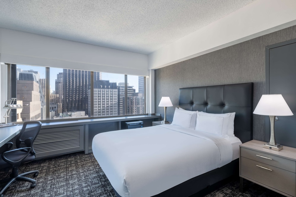Hilton San Francisco Financial District — Hotel rooms in San Francisco, California