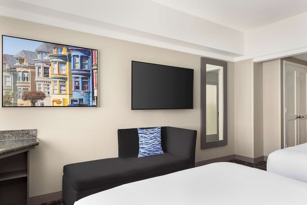 Hilton San Francisco Financial District — Hotel rooms in San Francisco, California