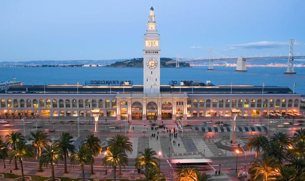 Hilton San Francisco Financial District — Attractions in the area in San Francisco, California