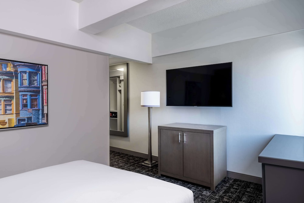 Hilton San Francisco Financial District — Hotel rooms in San Francisco, California