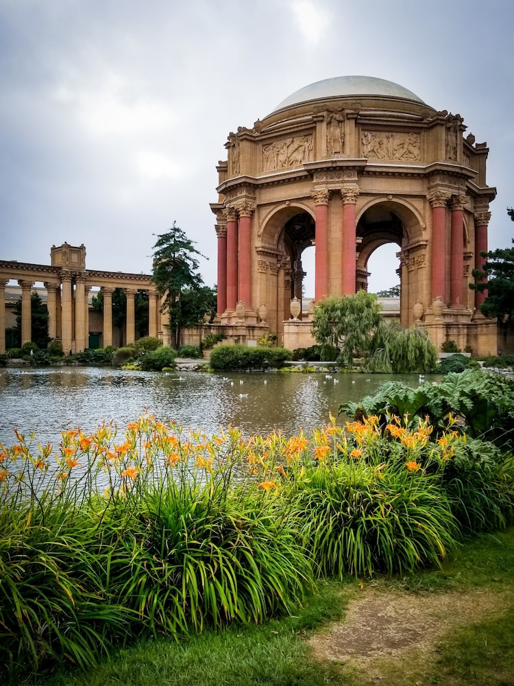 Hilton San Francisco Financial District — Attractions in the area in San Francisco, California
