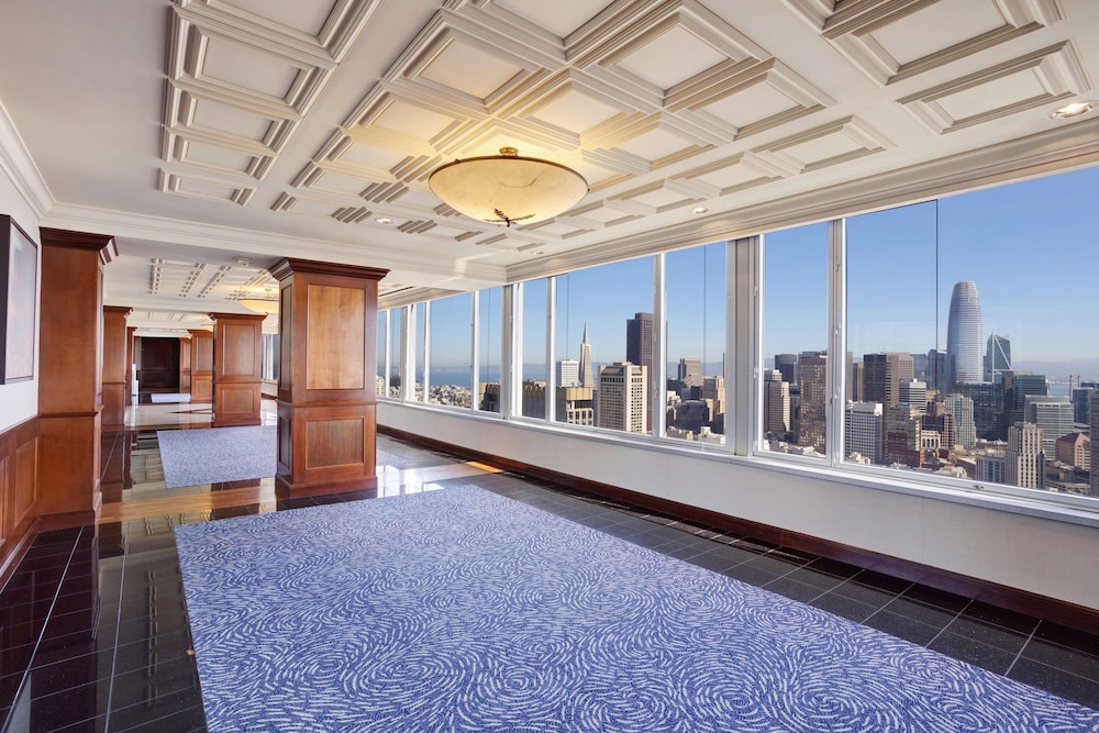Hilton San Francisco Union Square — Hotel building in San Francisco, California