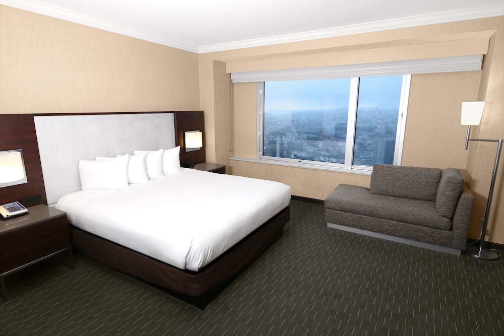 Hilton San Francisco Union Square — Hotel rooms in San Francisco, California