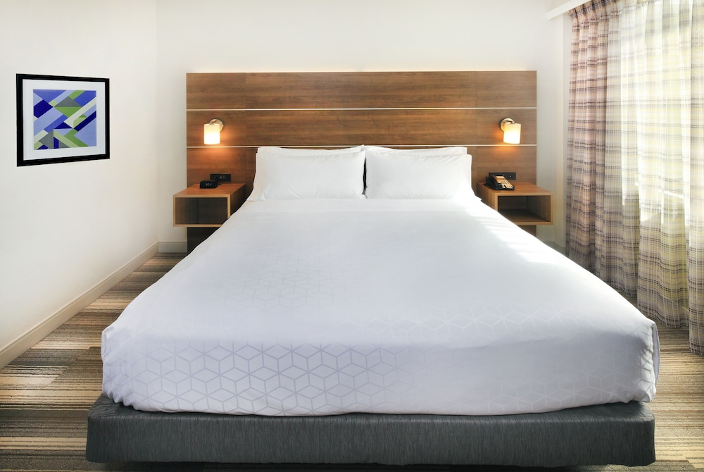 Holiday Inn Express Hotel & Suites Fisherman's Wharf by IHG — Hotel rooms in San Francisco, California