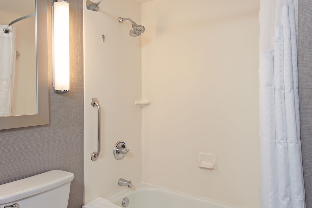 Holiday Inn Express Hotel & Suites Fisherman's Wharf by IHG — Hotel rooms in San Francisco, California