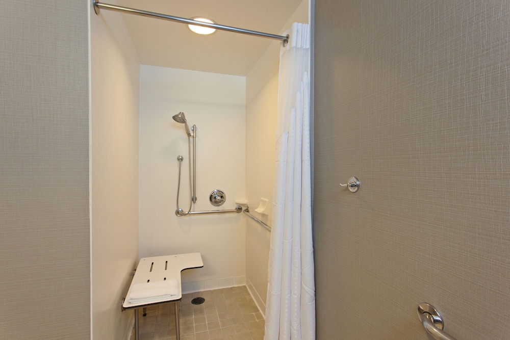 Holiday Inn Express Hotel & Suites Fisherman's Wharf by IHG — Hotel rooms in San Francisco, California