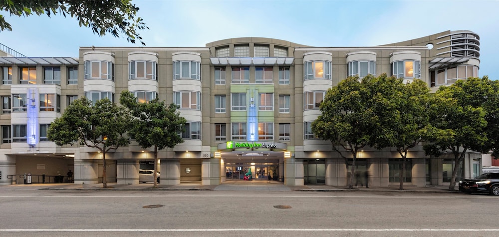 Holiday Inn Express Hotel & Suites Fisherman's Wharf by IHG — Hotel building in San Francisco, California