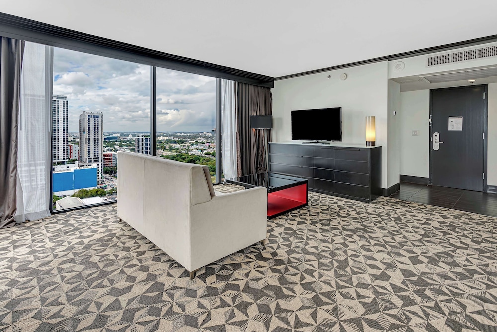 Hilton Miami Downtown — Hotel rooms in Miami, Florida