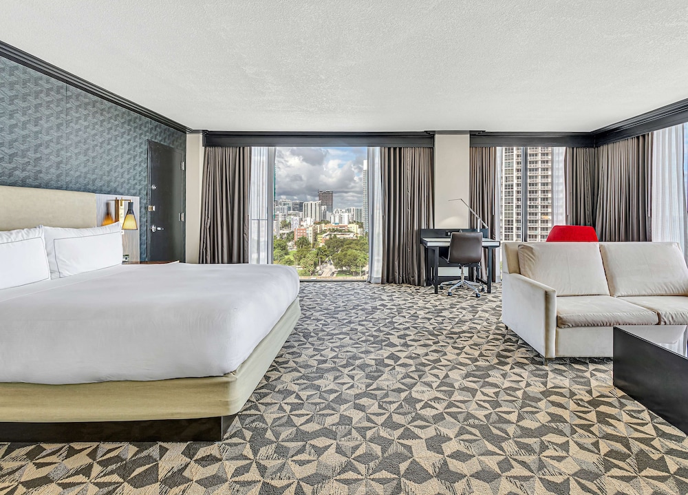 Hilton Miami Downtown — Hotel rooms in Miami, Florida