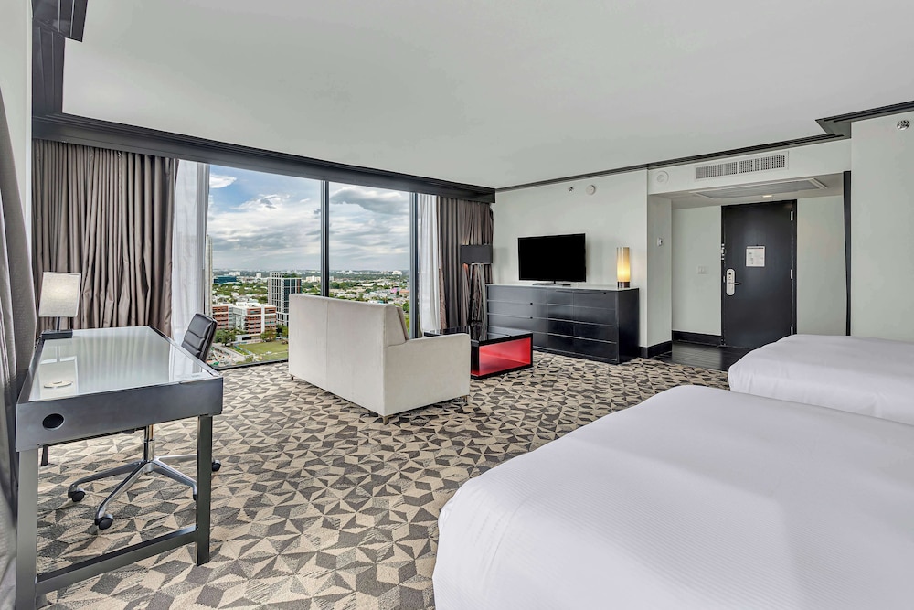 Hilton Miami Downtown — Hotel rooms in Miami, Florida