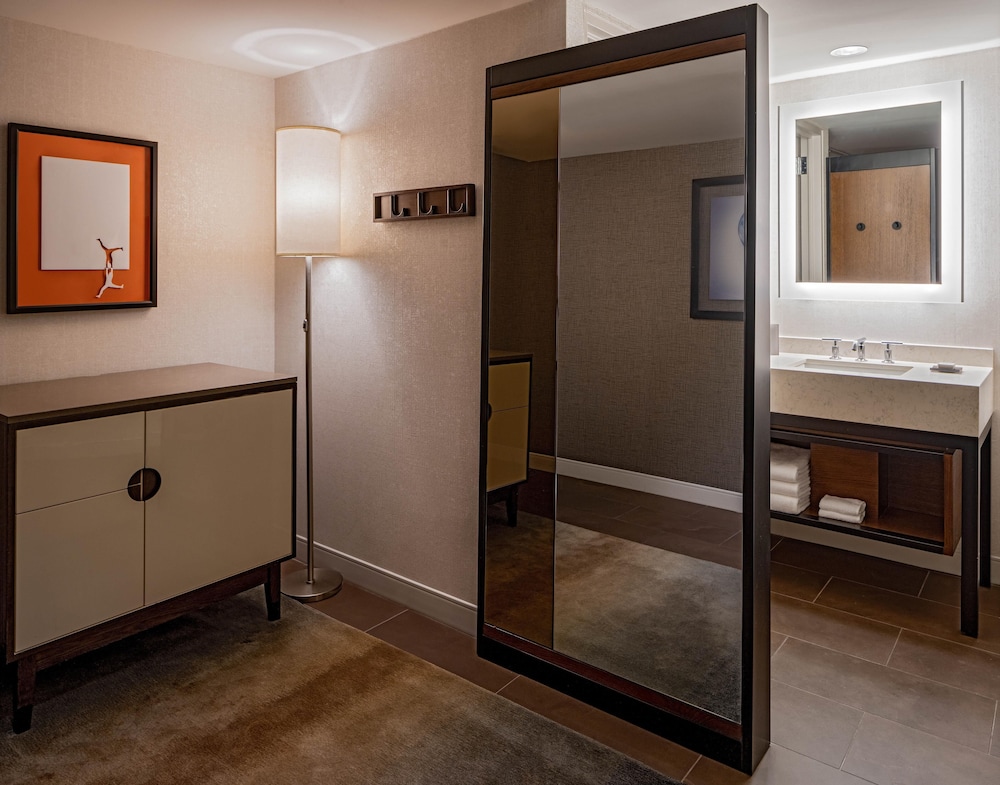 Hyatt Regency San Francisco — Hotel rooms in San Francisco, California
