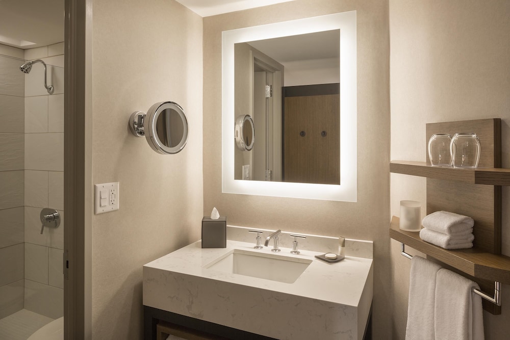 Hyatt Regency San Francisco — Hotel rooms in San Francisco, California