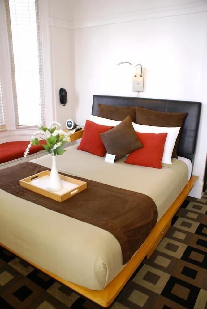 The Mosser Hotel — Hotel rooms in San Francisco, California