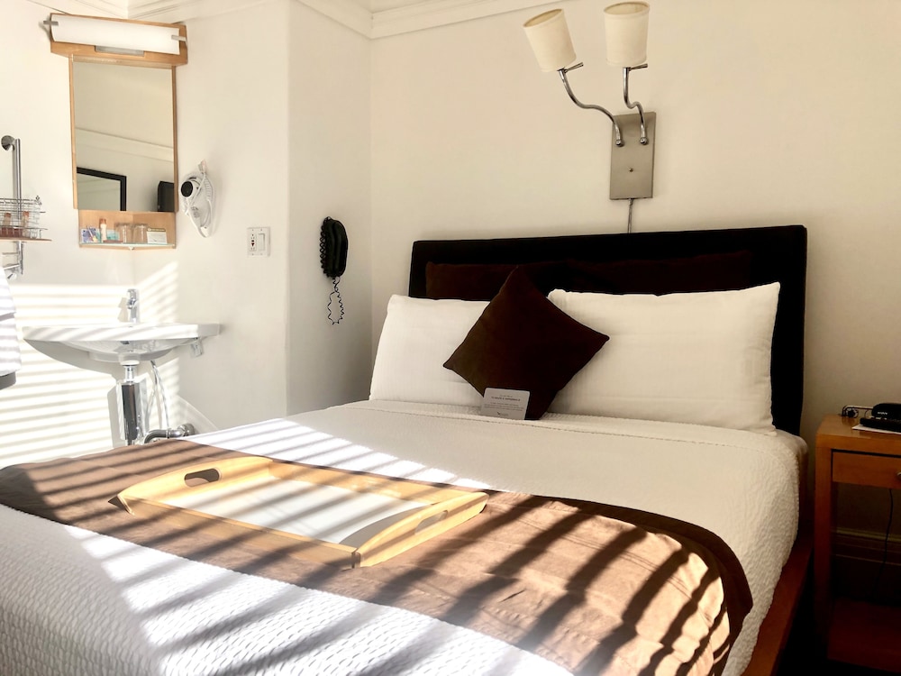 The Mosser Hotel — Hotel rooms in San Francisco, California