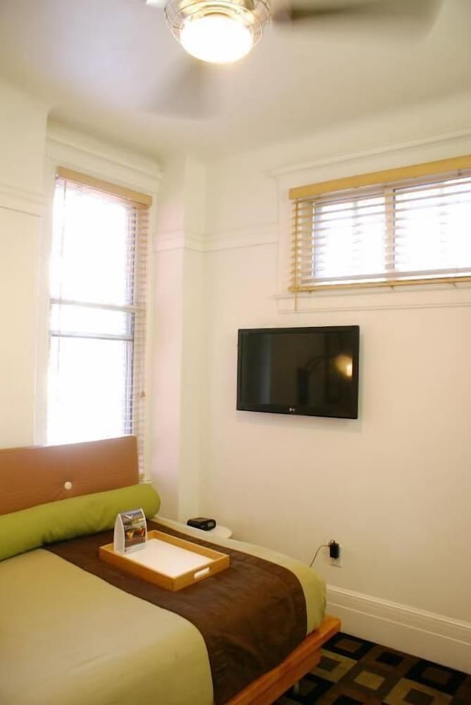 The Mosser Hotel — Hotel rooms in San Francisco, California