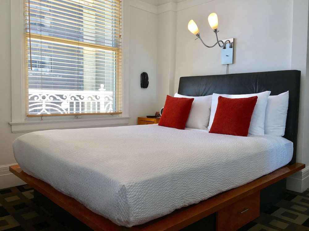 The Mosser Hotel — Hotel rooms in San Francisco, California