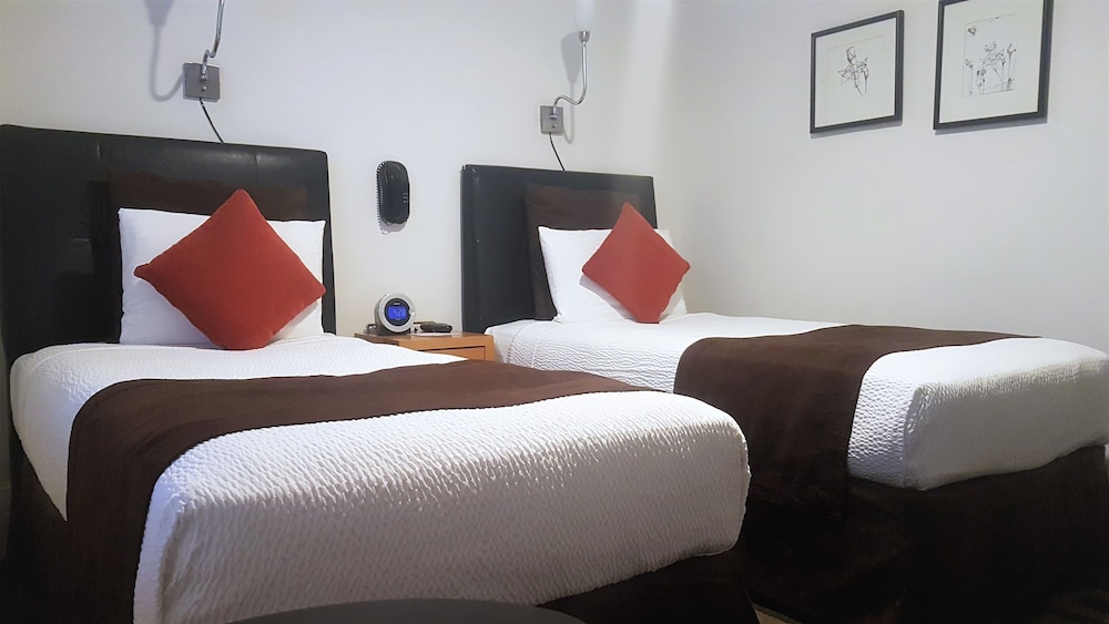 The Mosser Hotel — Hotel rooms in San Francisco, California