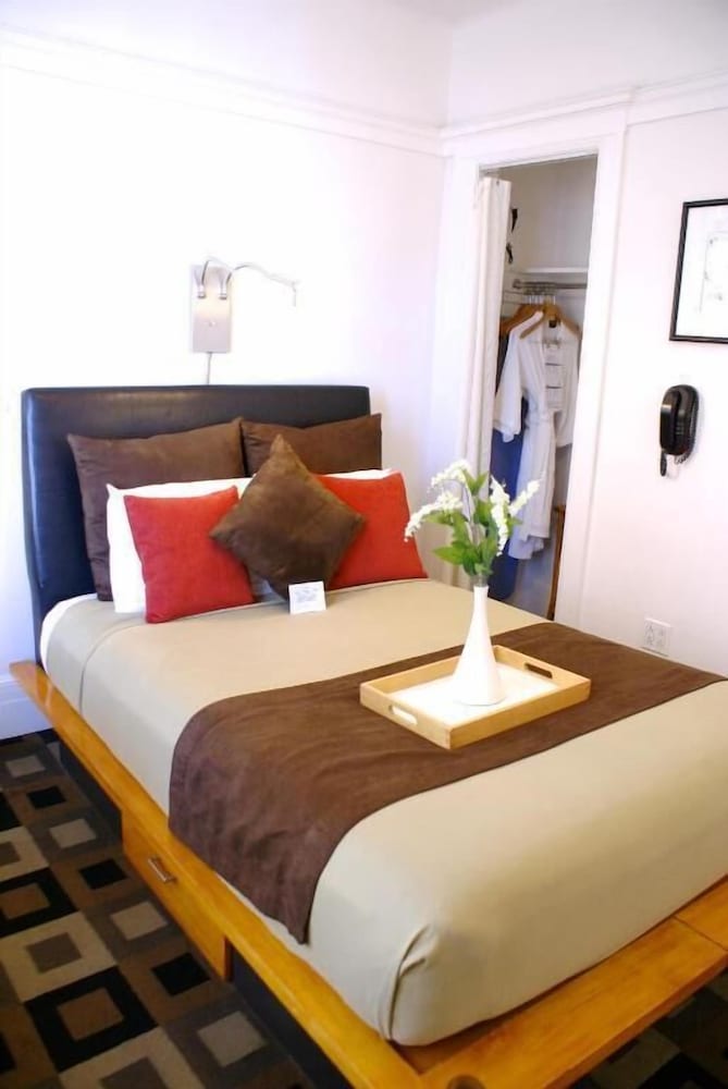 The Mosser Hotel — Hotel rooms in San Francisco, California