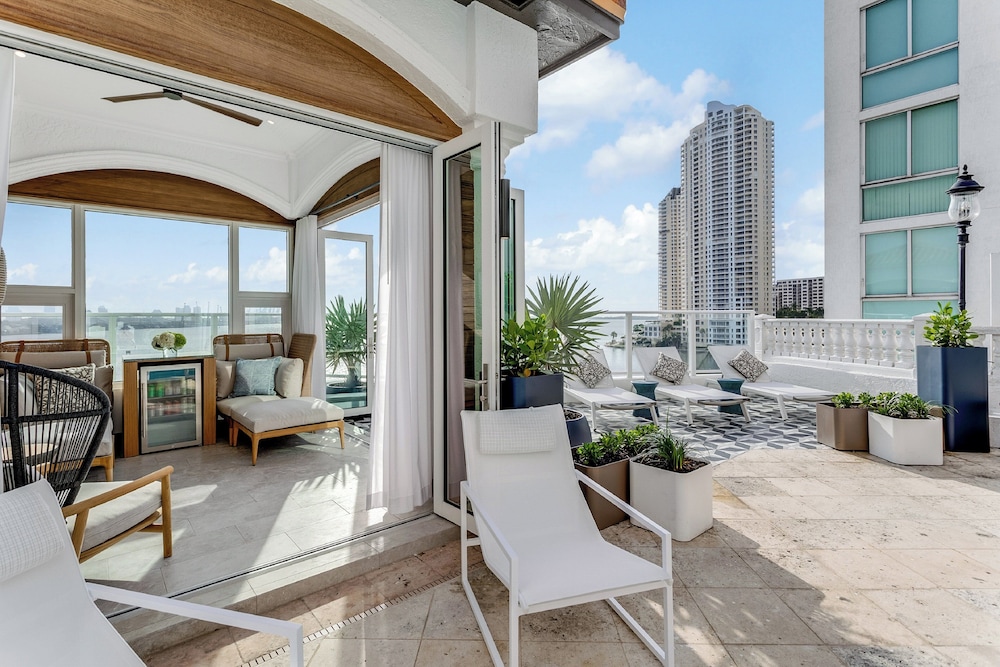 InterContinental Miami by IHG — Hotel rooms in Miami, Florida