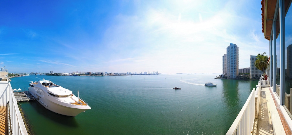 InterContinental Miami by IHG — Attractions in the area in Miami, Florida