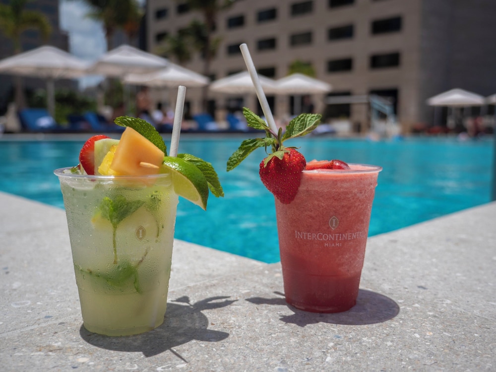InterContinental Miami by IHG — Swimming pool in Miami, Florida