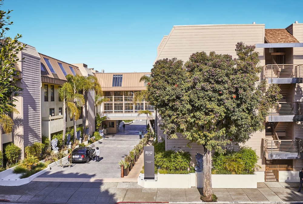 Riu Plaza Fisherman's Wharf — Hotel building in San Francisco, California