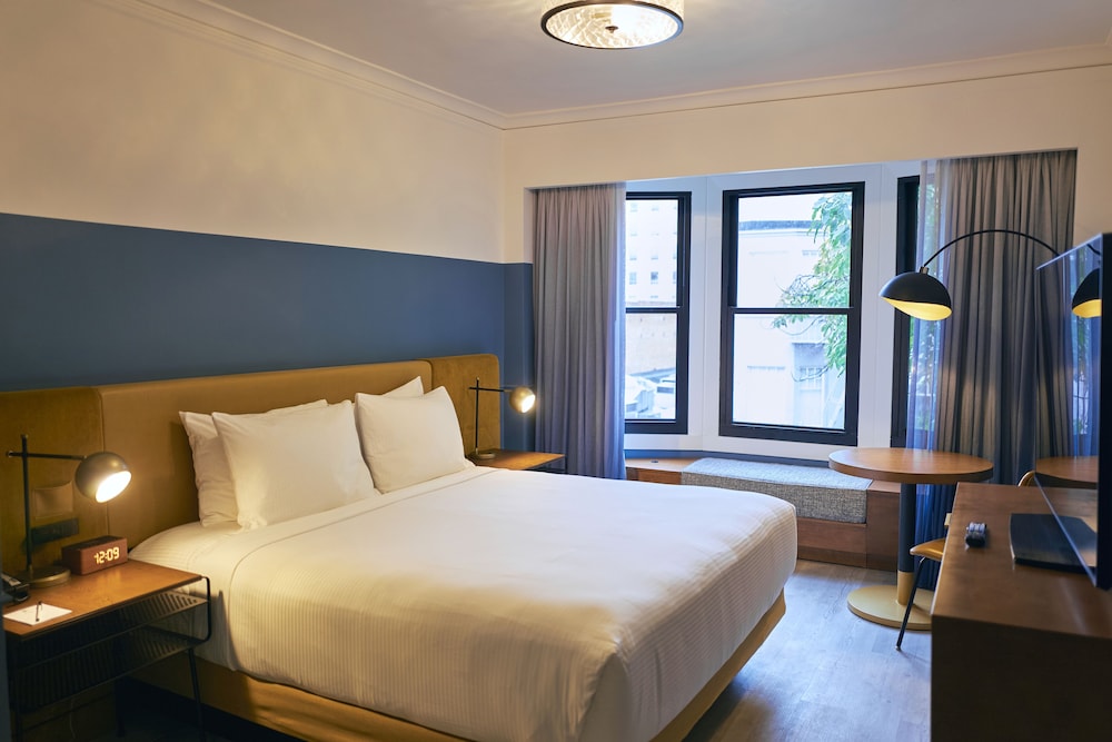Hotel Julian — Hotel rooms in San Francisco, California
