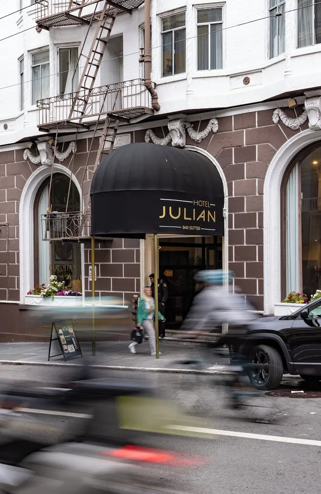 Hotel Julian