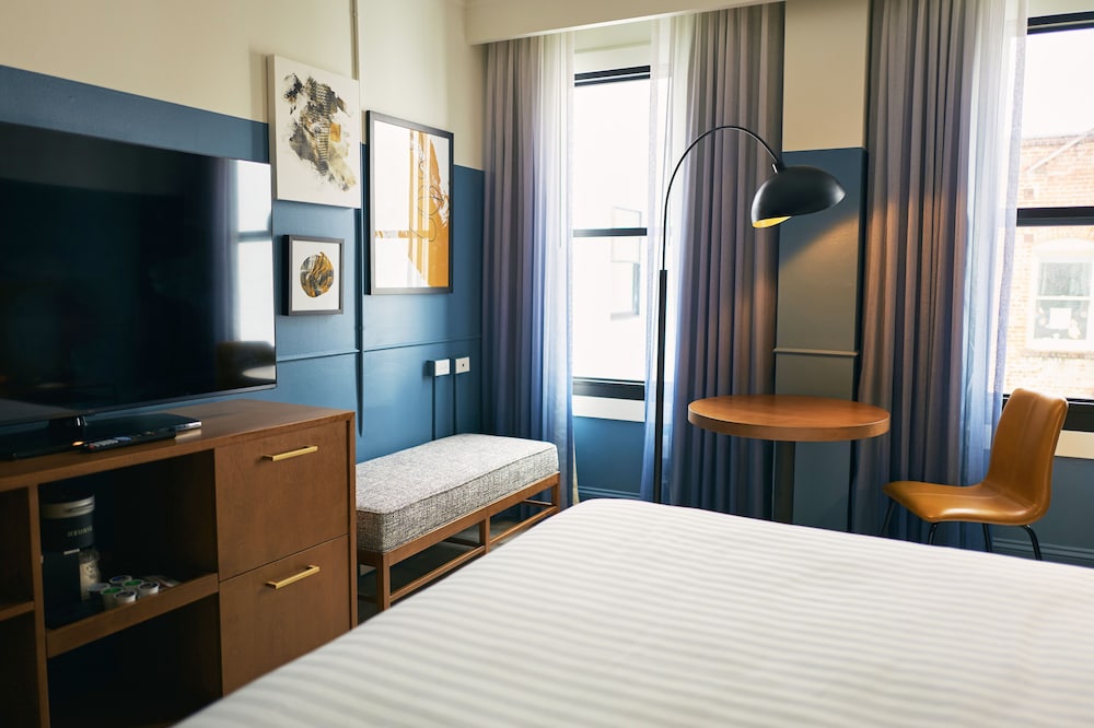 Hotel Julian — Hotel rooms in San Francisco, California