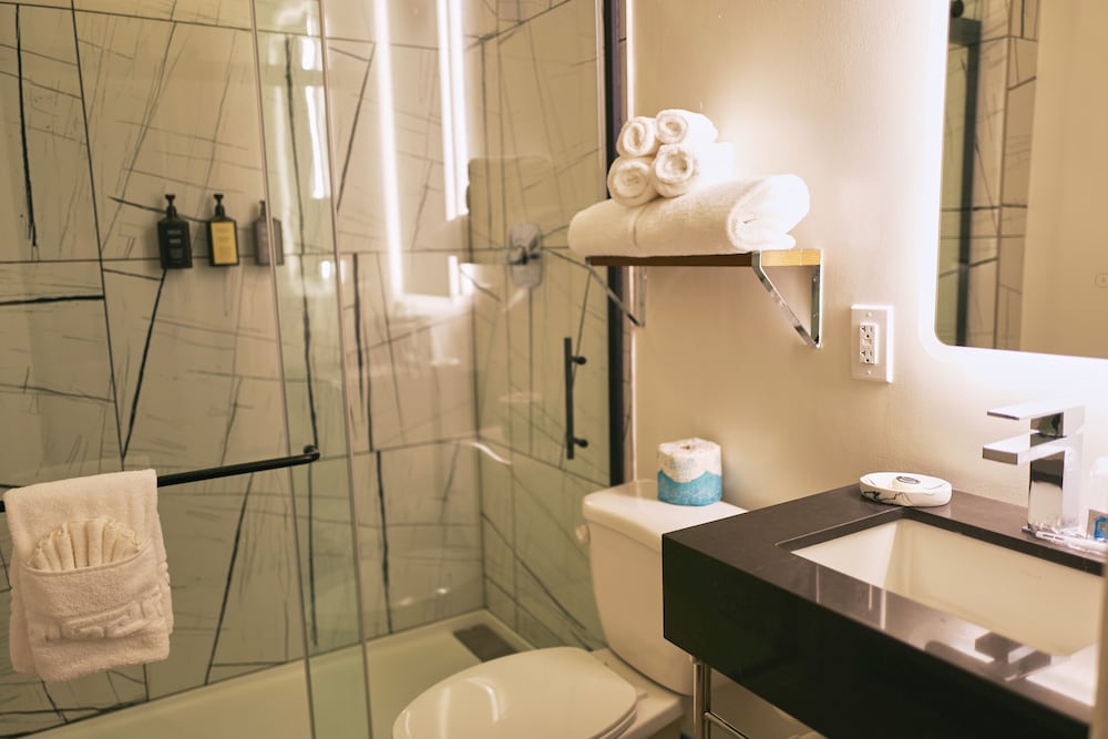 Hotel Julian — Hotel rooms in San Francisco, California