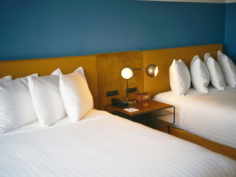 Hotel Julian — Hotel rooms in San Francisco, California