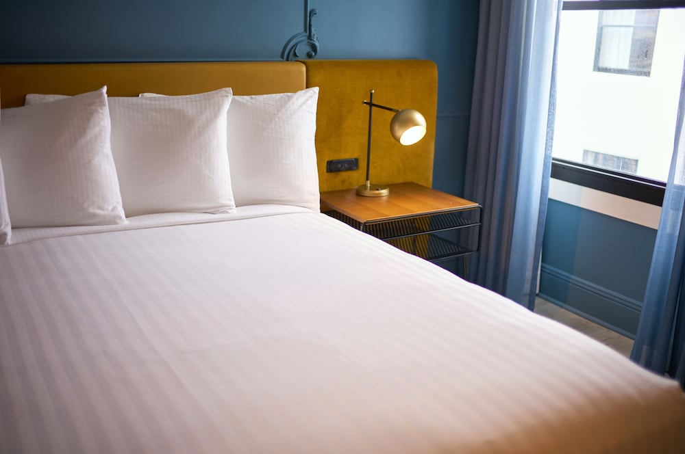 Hotel Julian — Hotel rooms in San Francisco, California