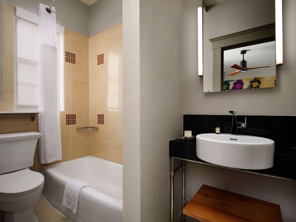 The Barnes San Francisco, Tapestry Collection by Hilton — Hotel rooms in San Francisco, California