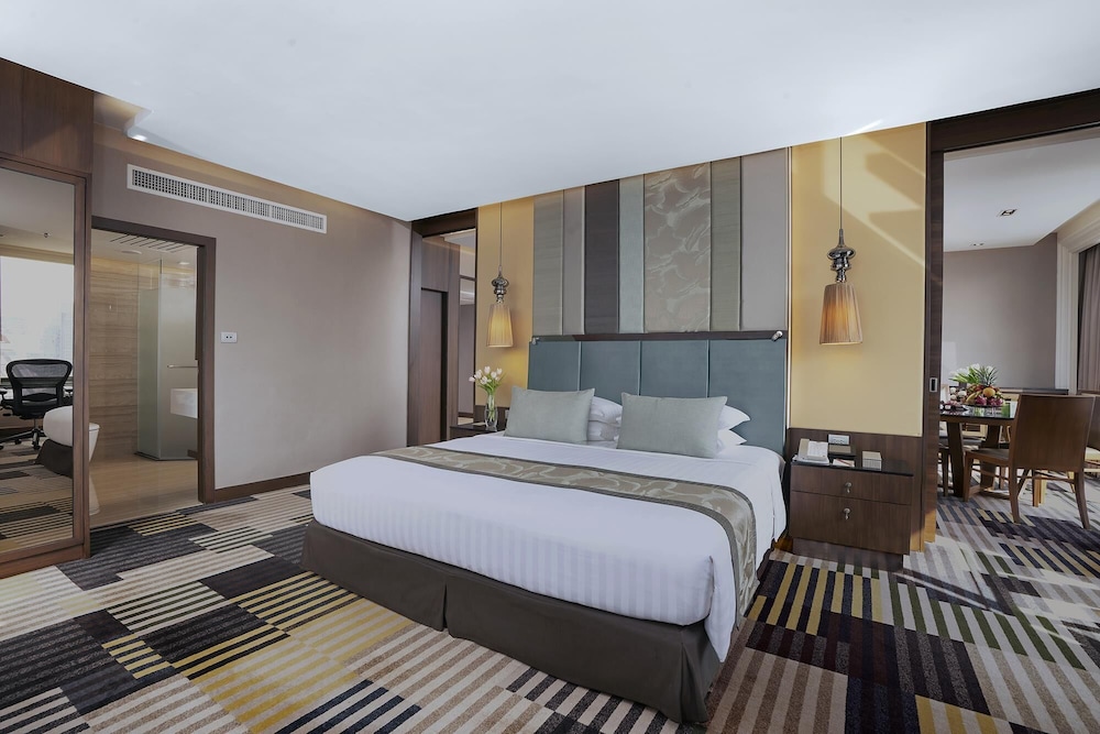 The Landmark Bangkok — Hotel rooms in Bangkok, Bangkok