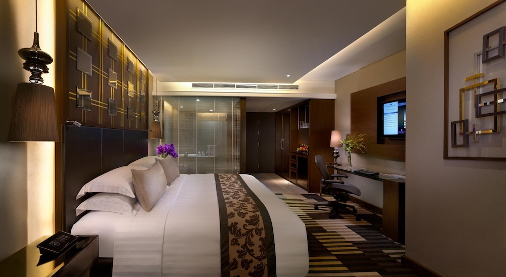 The Landmark Bangkok — Hotel rooms in Bangkok, Bangkok