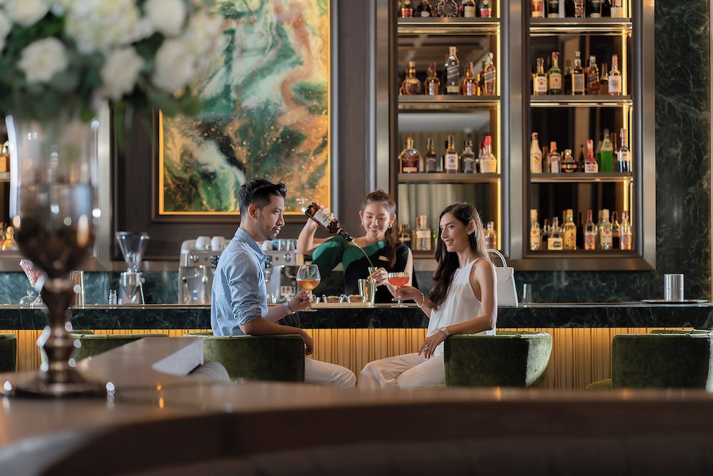 The Landmark Bangkok — Restaurant & bars in Bangkok, Bangkok