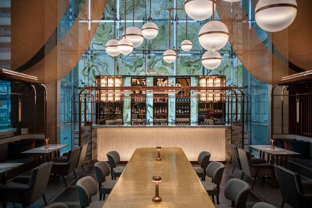 Le Meridien Bangkok — Restaurant & bars in Bangkok, Bangkok